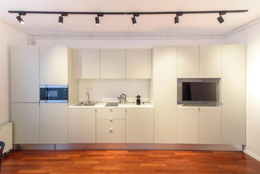 Bianco 16 - Central Studio Universitate - Old Town Bucureşti Ngoại thất bức ảnh