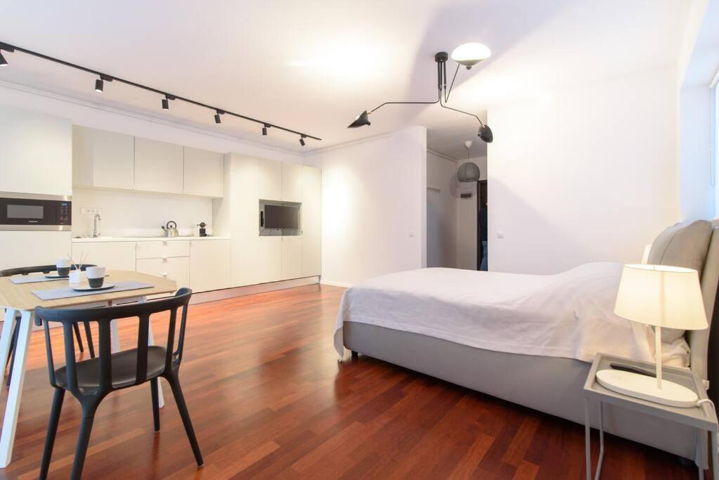 Bianco 16 - Central Studio Universitate - Old Town Bucureşti Ngoại thất bức ảnh