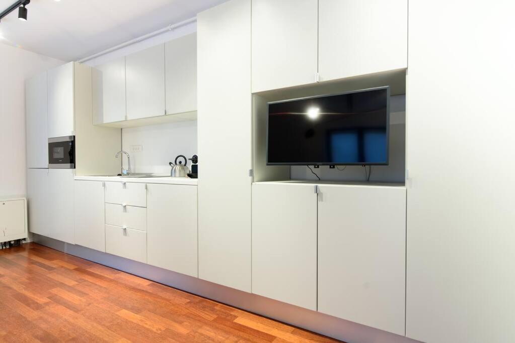 Bianco 16 - Central Studio Universitate - Old Town Bucureşti Ngoại thất bức ảnh